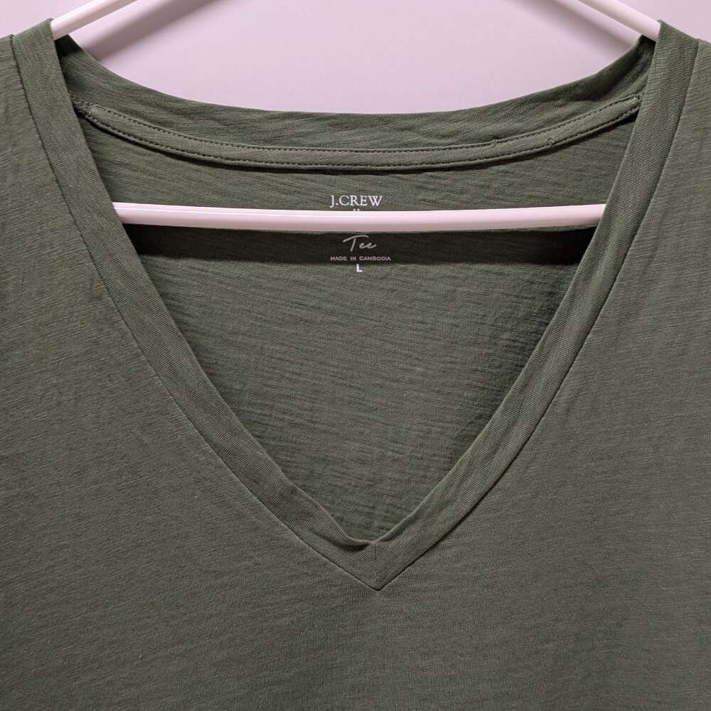 J. Crew Factory Vintage Slub Cotton V-Neck Tee in Moss - Picture 5 of 11